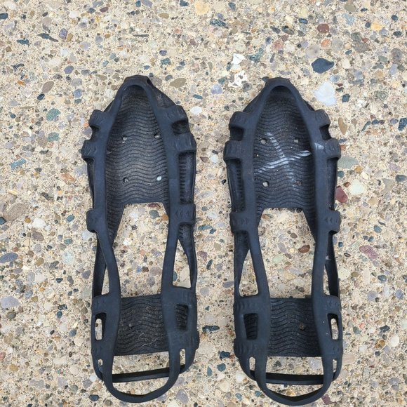 "Yaktrax" traction system (unknown brand) - Picture 5 of 5